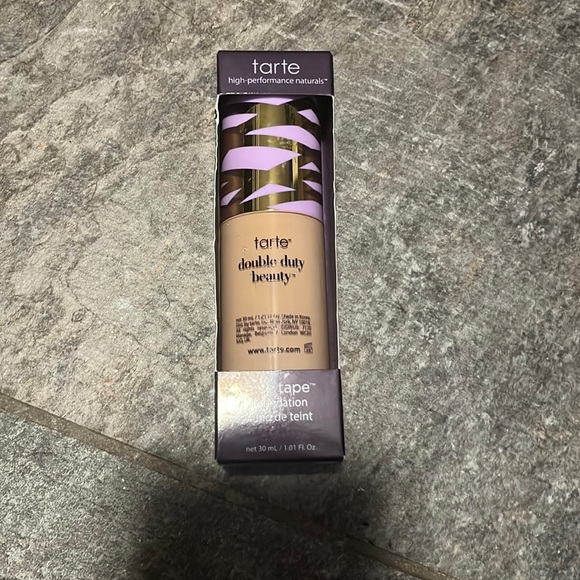 NWT- Tarte Face Tape Foundation shade 22N Light Neutral